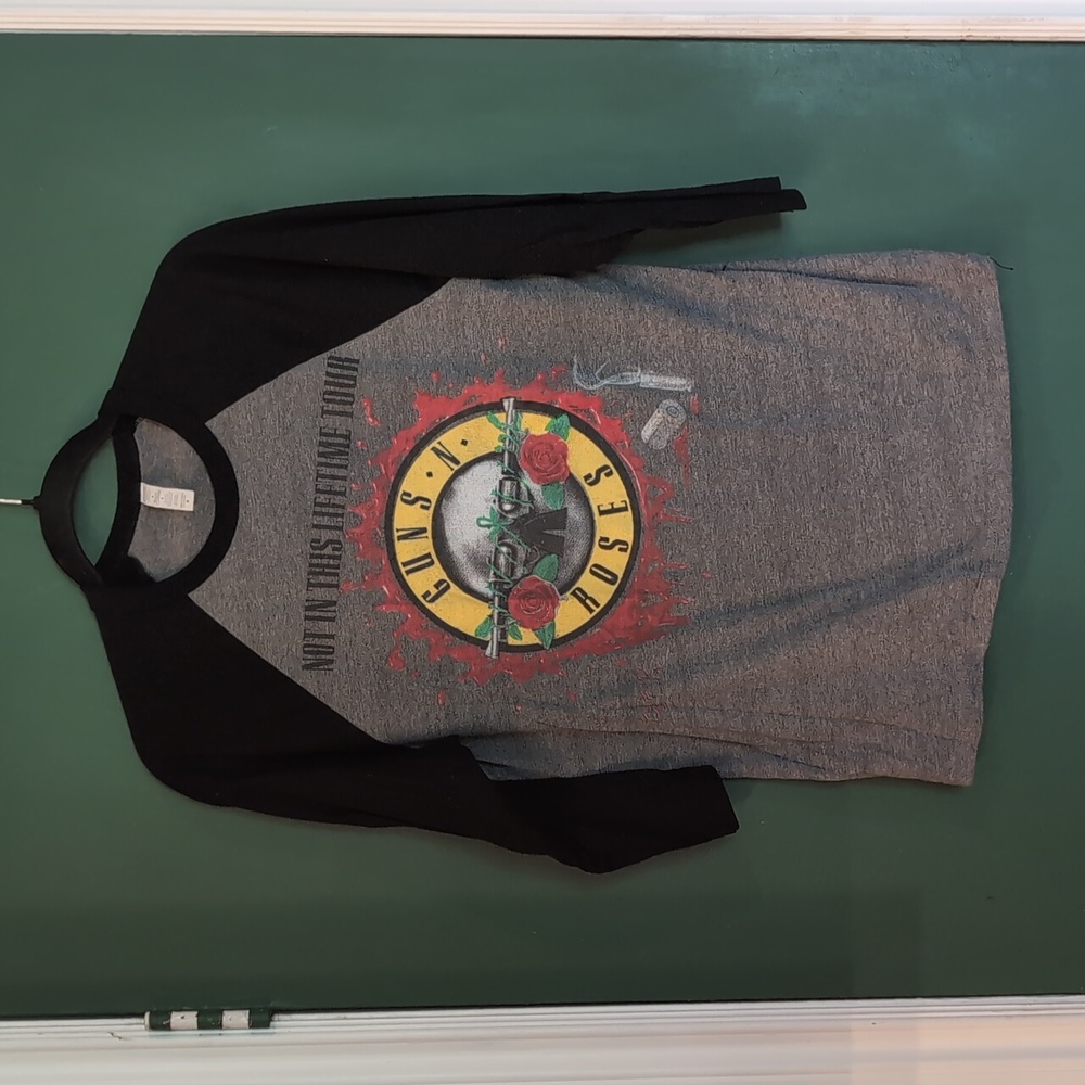 Guns n' Roses Not in This Lifetime tour concert tee size medium